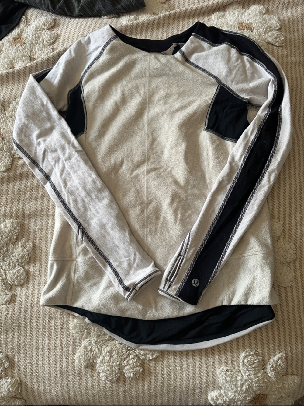 lululemon athletica White and Black Crewneck Pullover
